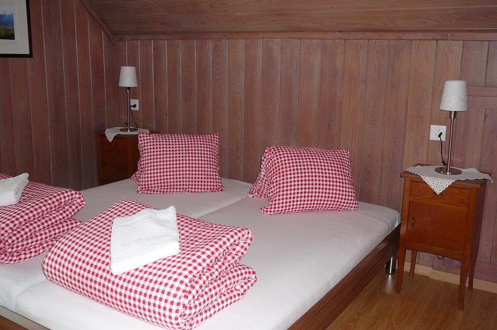 Gaestehaus Schaefli Intschi Chambre photo