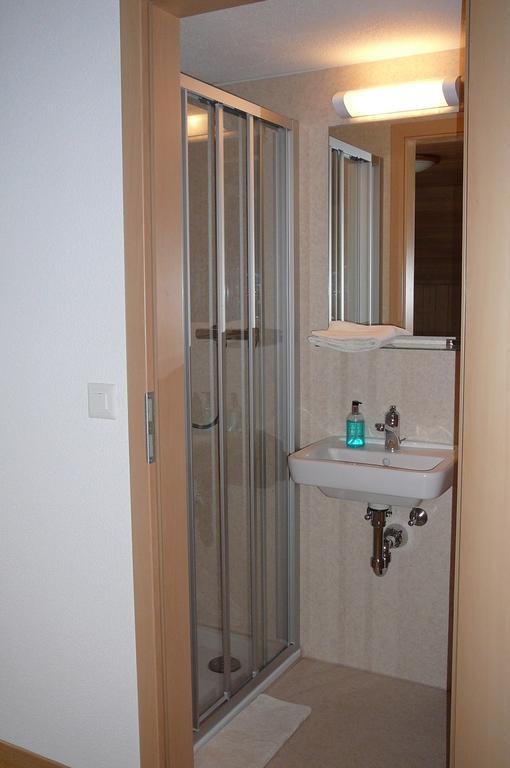 Gaestehaus Schaefli Intschi Chambre photo