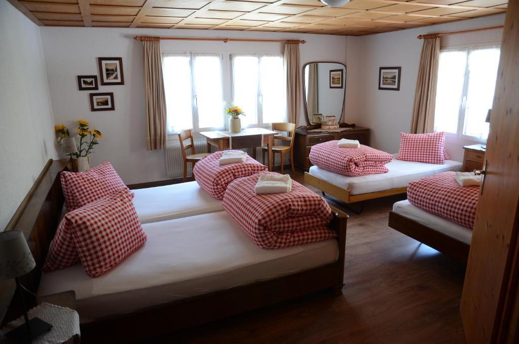 Gaestehaus Schaefli Intschi Chambre photo